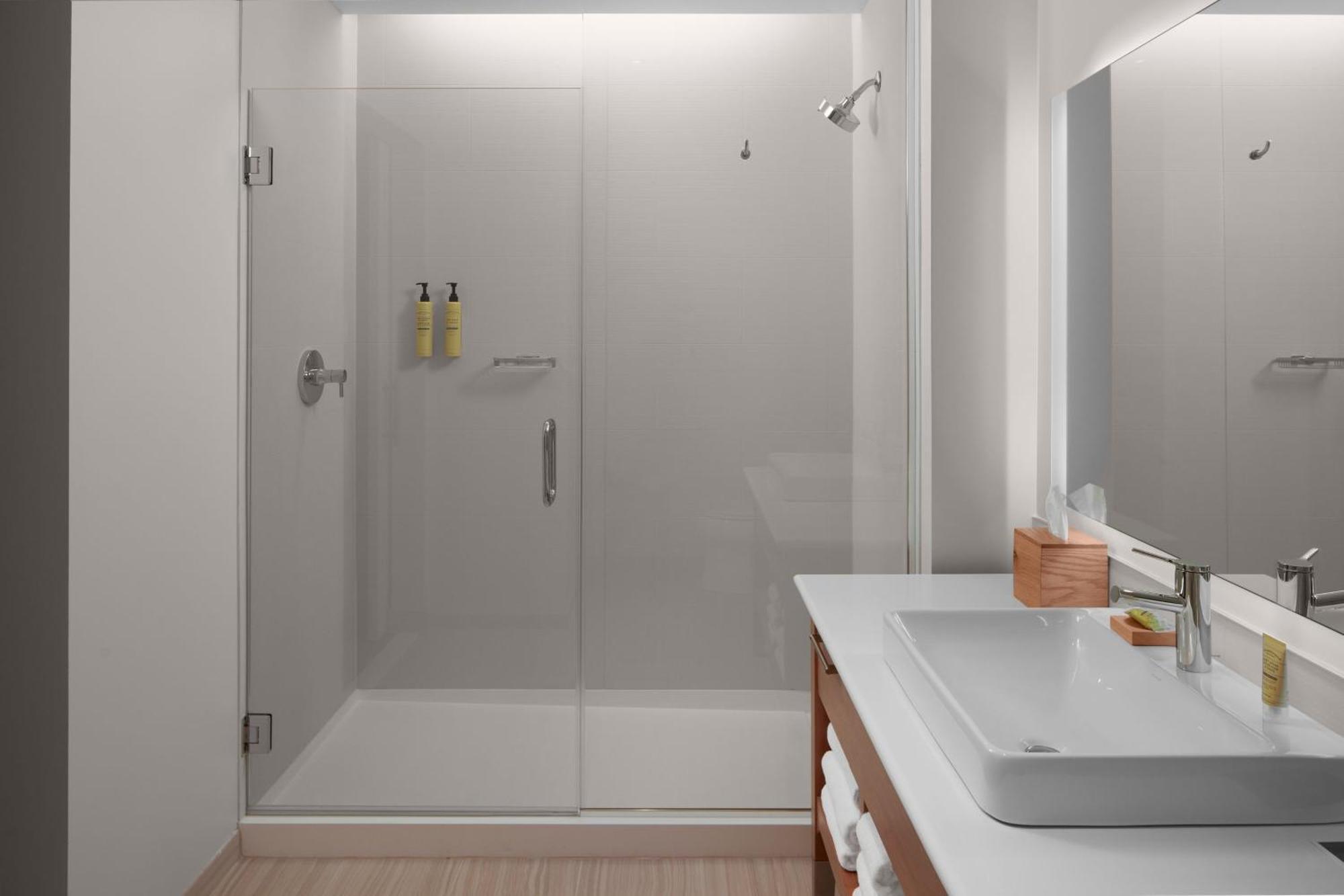 Готель Element Charlotte Uptown Екстер'єр фото